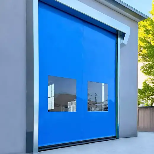 Porte rapide souple bleue avec hublots